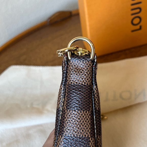 Unused Louis Vuitton Mini Pochette in Damier Ebene - Picture 7 of 11